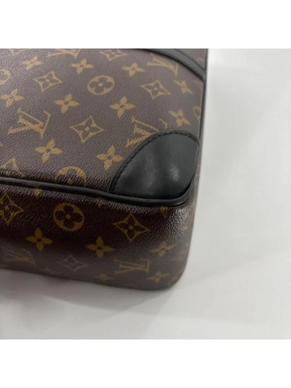 Louis Vuitton Monogram Macassar Porte Documents Voyage GM